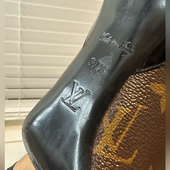 Louis Vuitton brown/Black Monogram Canvas & Patent Cherie Pumps - Picture 6 of 6